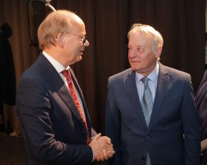 Andre Kuper Landtagspräsident von NRW, Roman Franz, 1. Vorsitzender des Landesverband Deutscher Sinti und Roma NRW